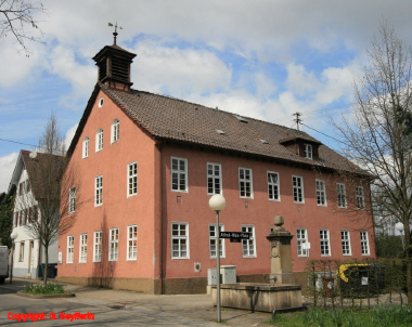 Rat- und Schulhaus 2008.JPG (493046 Byte)
