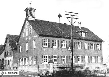 Rat- und Schulhaus von 1826.jpg (333496 Byte)